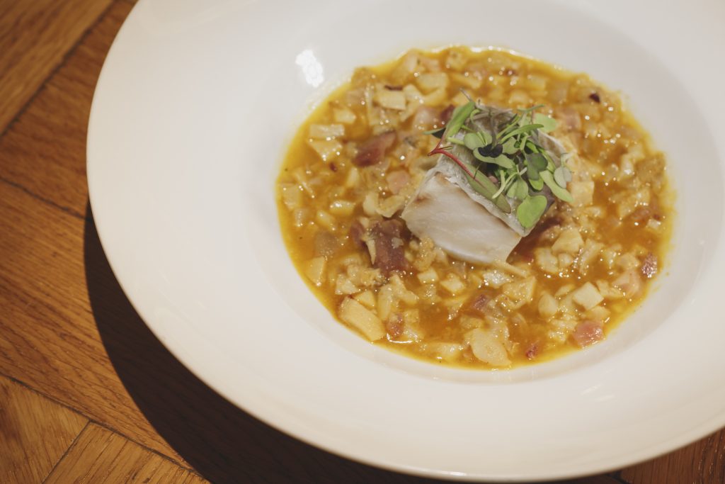 bacalo-confitado-con-callos-a-la-madrileña-noticias_gourmet
